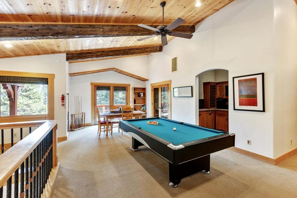 Luxury Cabin with a Private Hot Tub in Tahoe Donner, California Cabin in Truckee