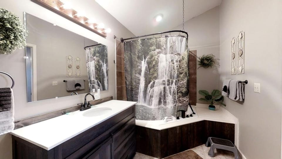 Incredible Secluded Cabin in Sevierville, Tennessee Cabin in Sevier County