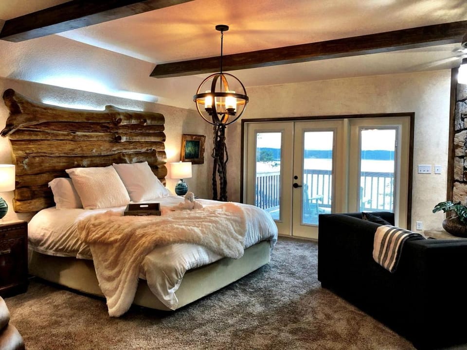 Wonderful Cabin with Hot-tub and Impressive Panoramic Views in Mount Ida, Arkansas Cabin in Lake Ouachita