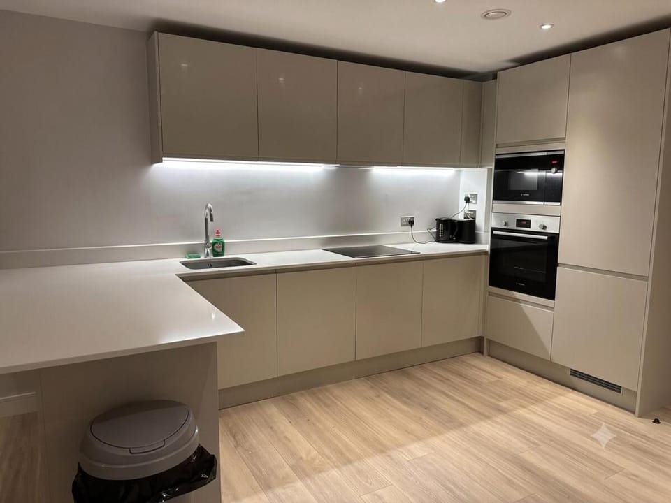 Terrace Apartments near Station Apartment in Uxbridge