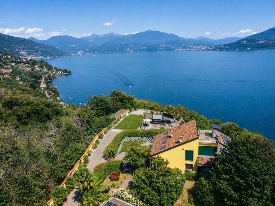 Property building, Bird's eye view