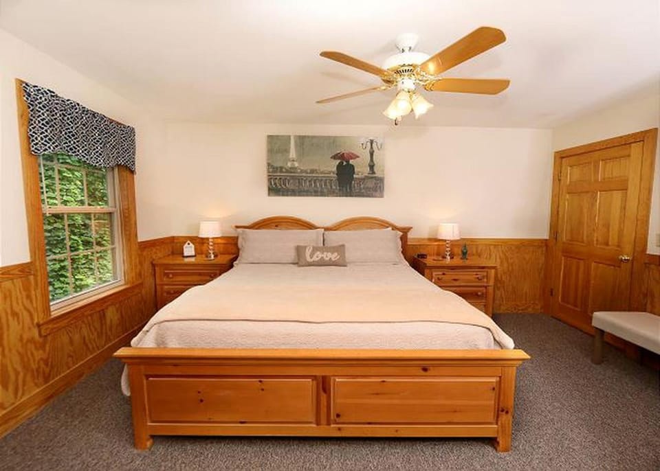 Pet-Friendly Family Cabin on a Spectacular Resort in Pigeon Forge, Tennessee Cabin in Pigeon Forge