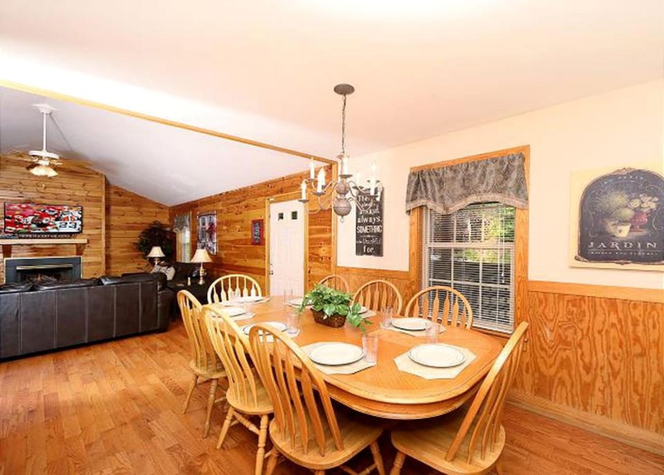 Pet-Friendly Family Cabin on a Spectacular Resort in Pigeon Forge, Tennessee Cabin in Pigeon Forge