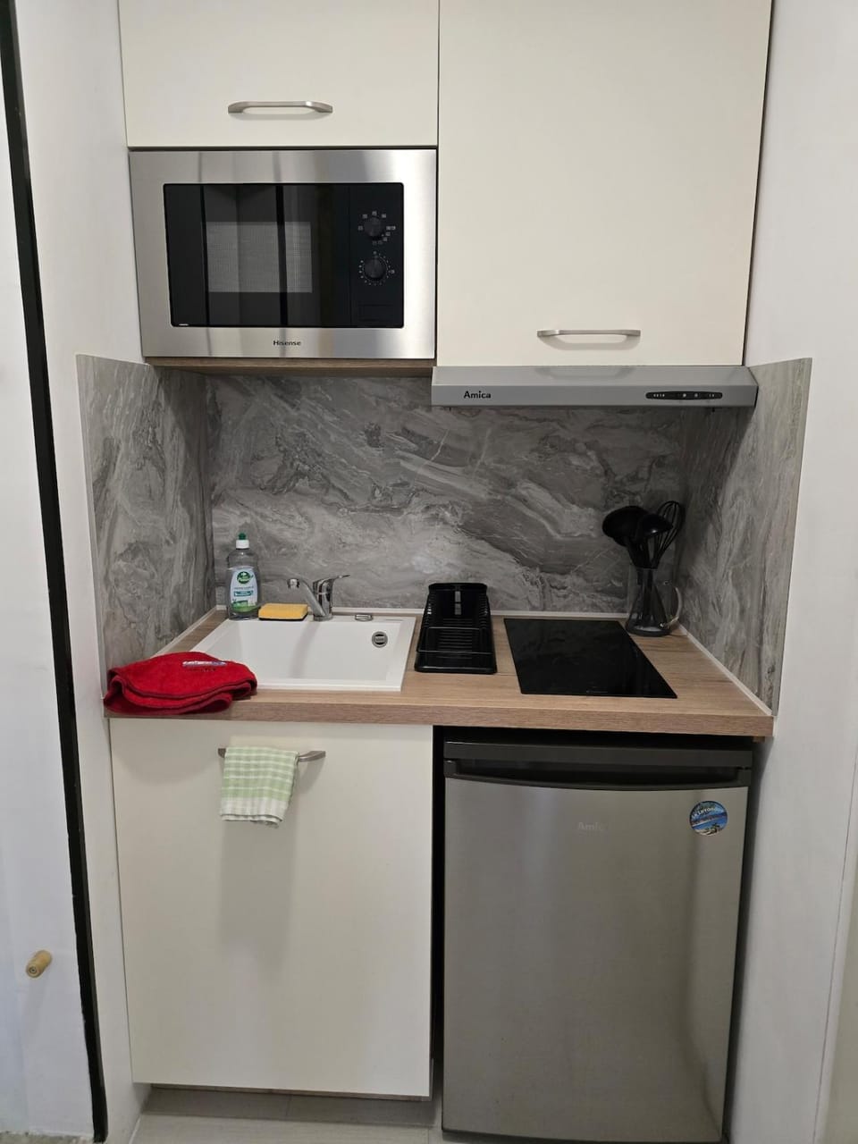 Studio indépendant avec accès piscine et extérieur Apartment in Valence