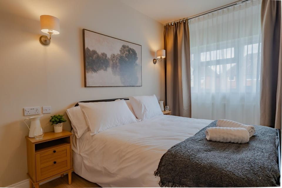 Fox Quarters - Modern Three-Bedroomed Family Home House in Leicester