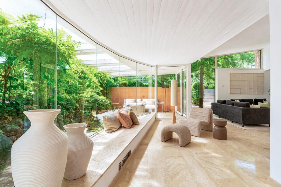 Living room, Garden view