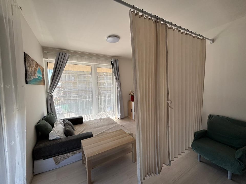 Sunrise Harbor III Modern Smart 3-BR Apartment with Balcony Apartment in Prague