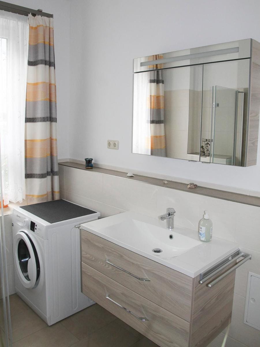 Bathroom, washing machine