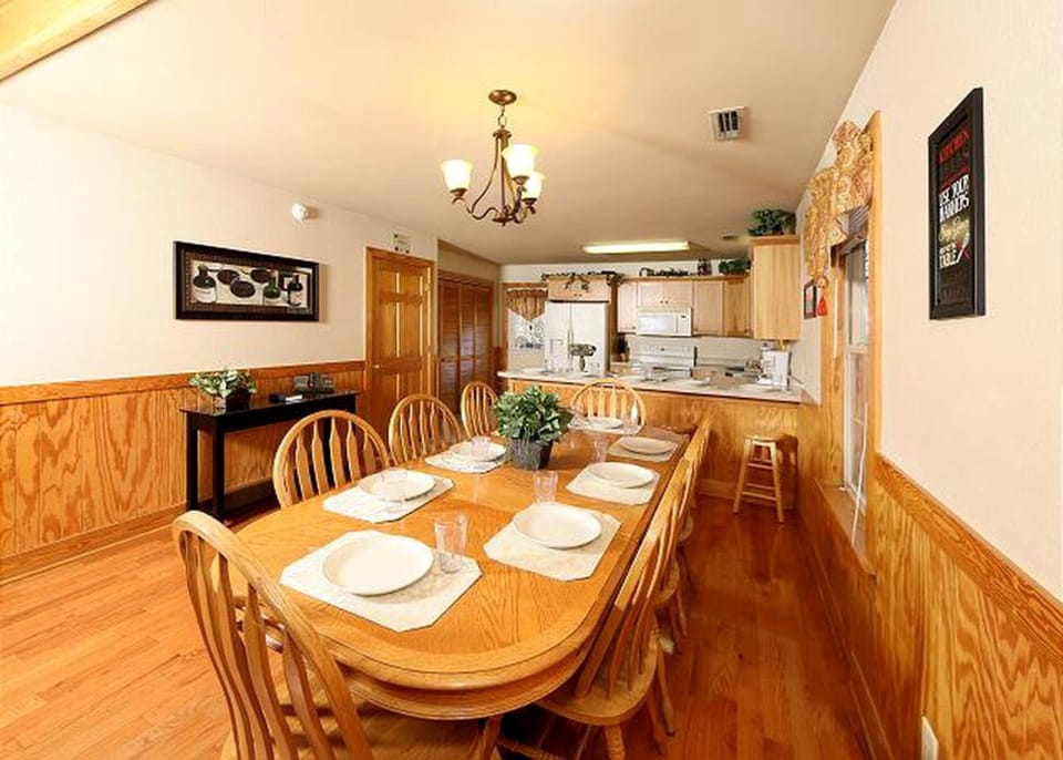 Family-Friendly Cabin Rental at Resort near Area Attractions in Pigeon Forge, Tennessee Cabin in Pigeon Forge