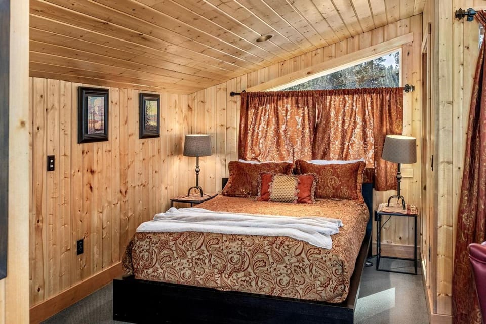 Riverfront Cabin with Modern Loft Interior in Leavenworth, Washington Cabin in Leavenworth