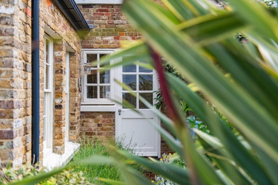 The Cottage by Keepers Cottages House in Whitstable