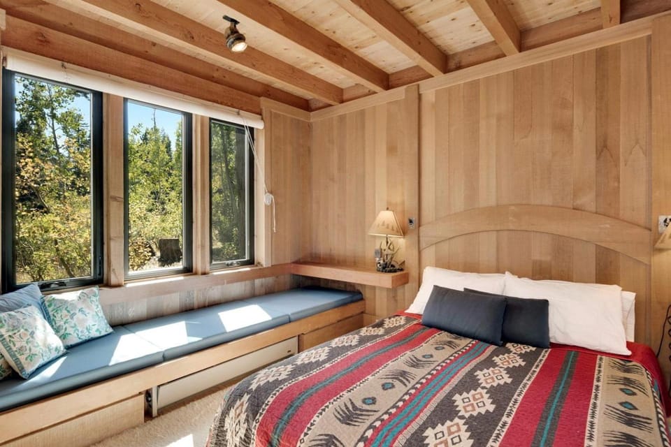 The Glass House | Panoramic Mountain Views & Sauna House in Bear Valley