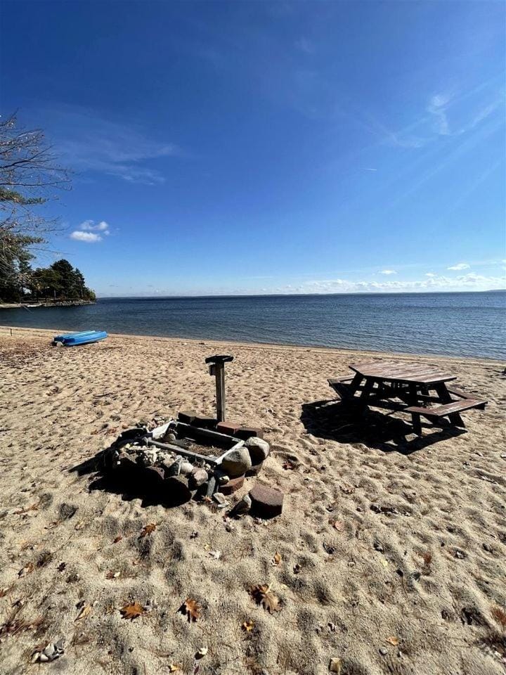 Stunning Secluded Cabin in Sebago, Maine Cabin in Baldwin