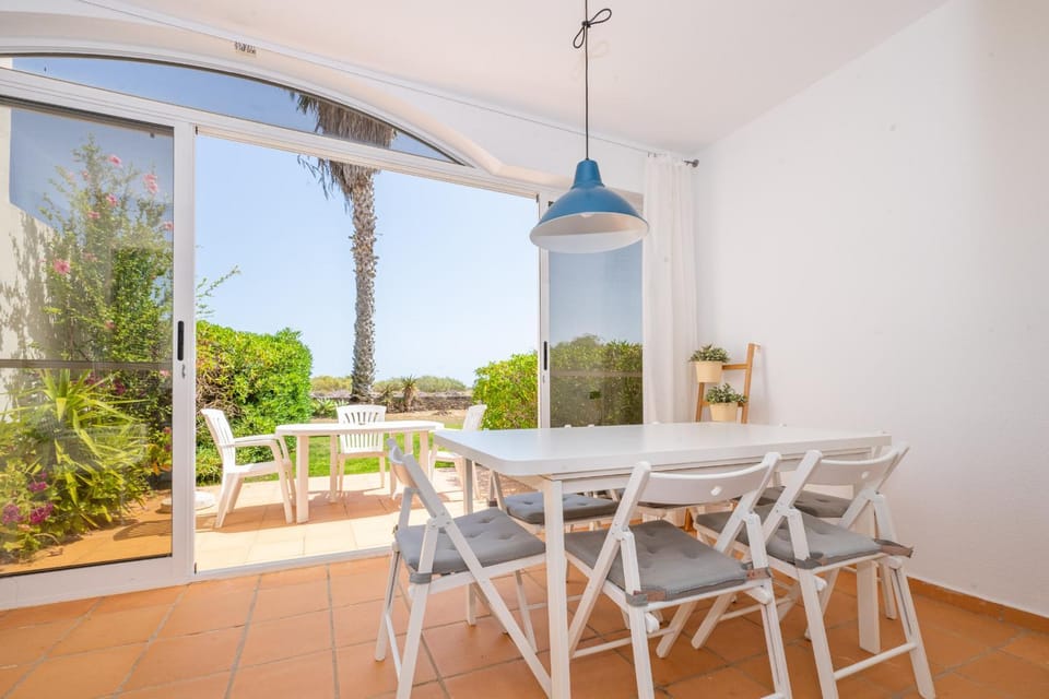 Patio, Dining area
