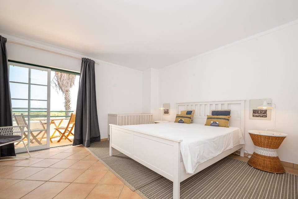 Bed, Balcony/Terrace, Bedroom, cot