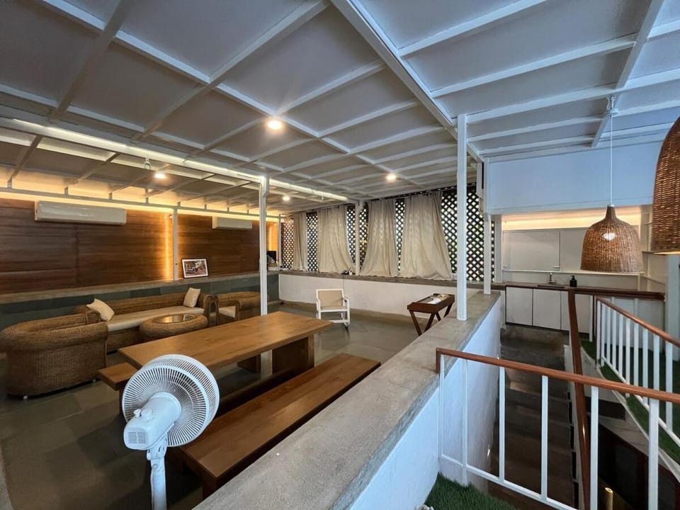 Balcony/Terrace, Seating area, air conditioner