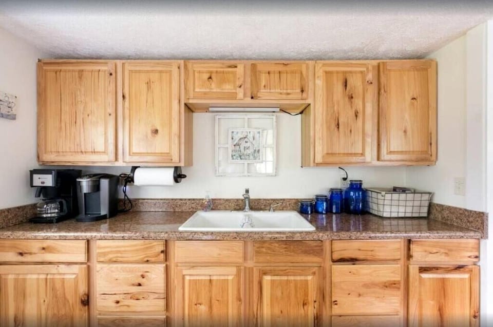 Secluded Serenity: Discover the Art of Glamping in the Great Smoky Mountains, Tennessee House in Sevier County