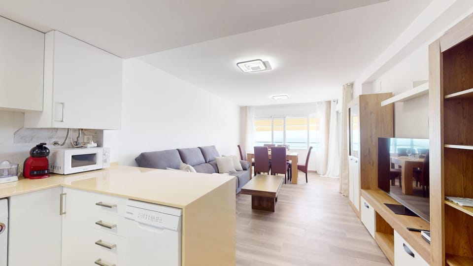 Communal lounge/ TV room, Kitchen or kitchenette