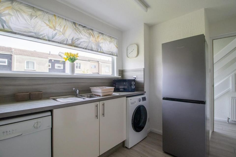 Piper House - 3 Bedroom House, East Kilbride Apartment in East Kilbride