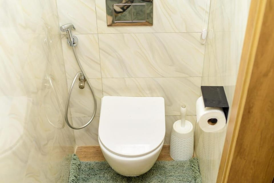 One Bedroom, Double bed and one sofa bed Apartment in Lagos