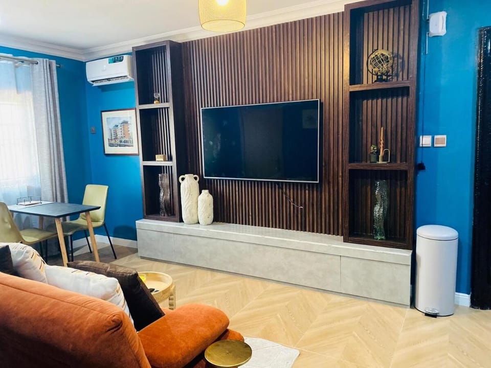 One Bedroom, Double bed and one sofa bed Apartment in Lagos