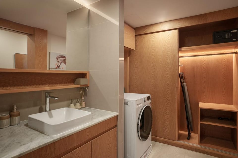 Shower, Bathroom, washing machine