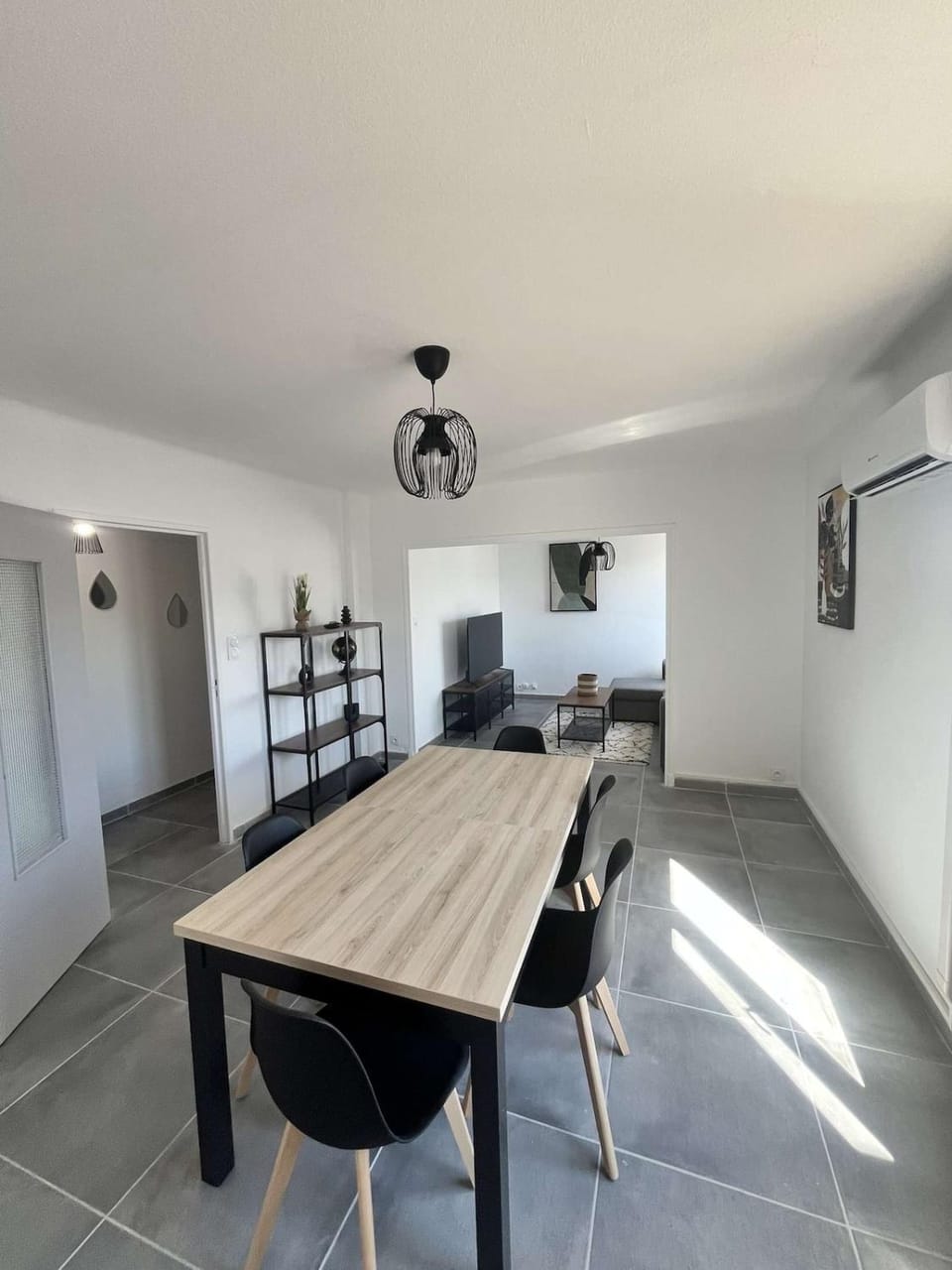Grand appartement lumineux Apartment in Alès