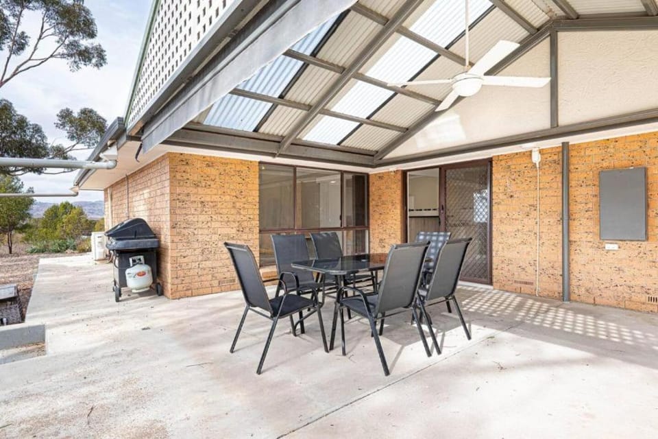 Patio, Day, BBQ facilities, View (from property/room), Seating area, Dining area
