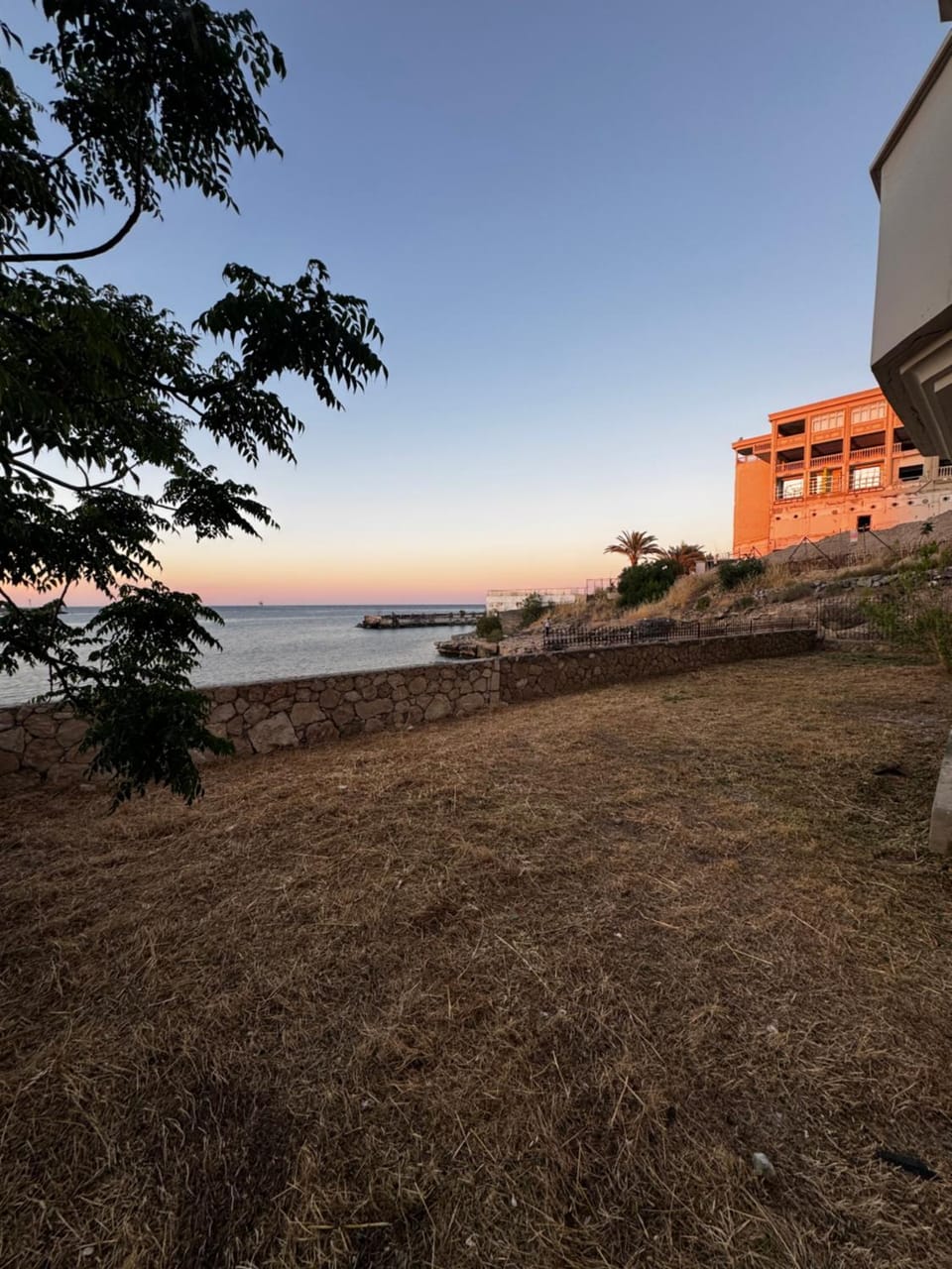 Property building, Garden, Balcony/Terrace