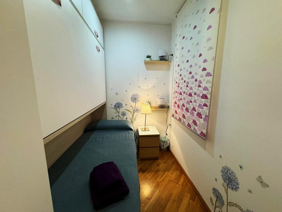 Rooms Calàbria114 Bed and Breakfast in Barcelona