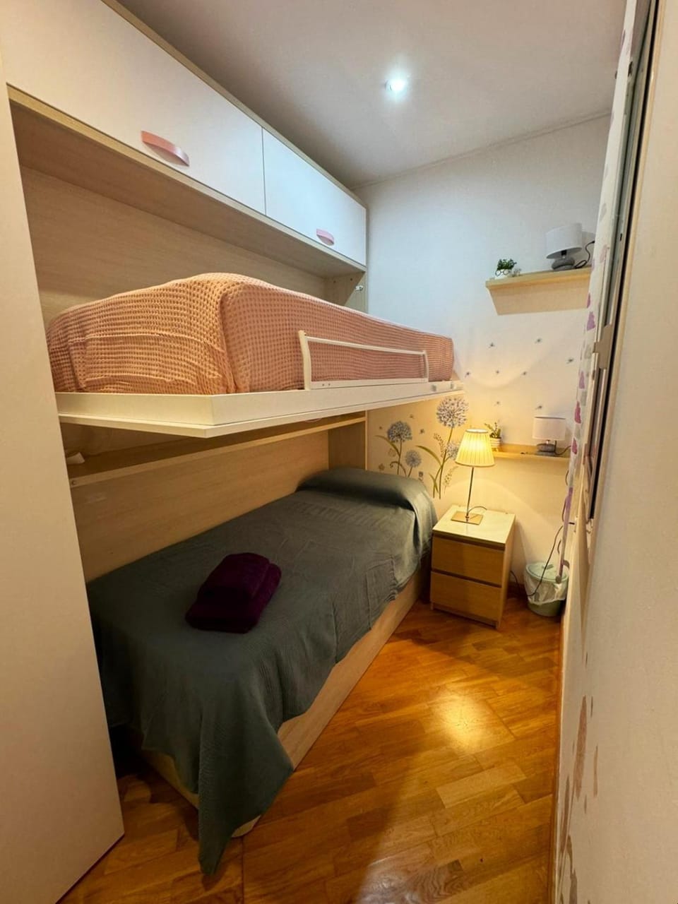 Rooms Calàbria114 Bed and Breakfast in Barcelona