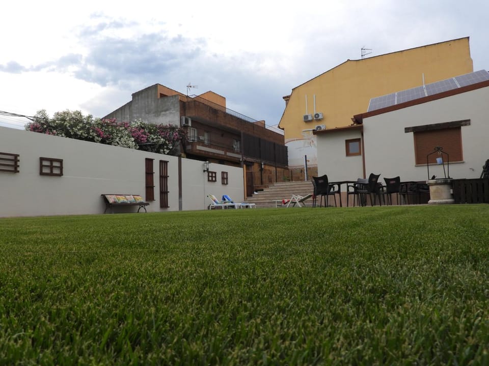 Property building, Garden, Garden view