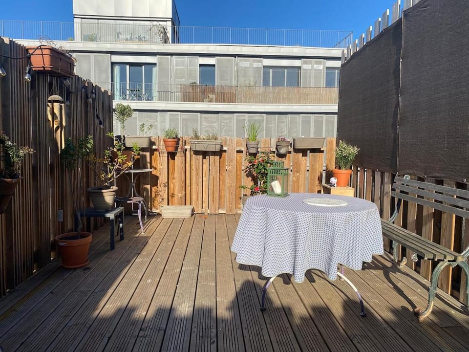 Cozy 3-room apartment, central, terrace Apartment in Pantin