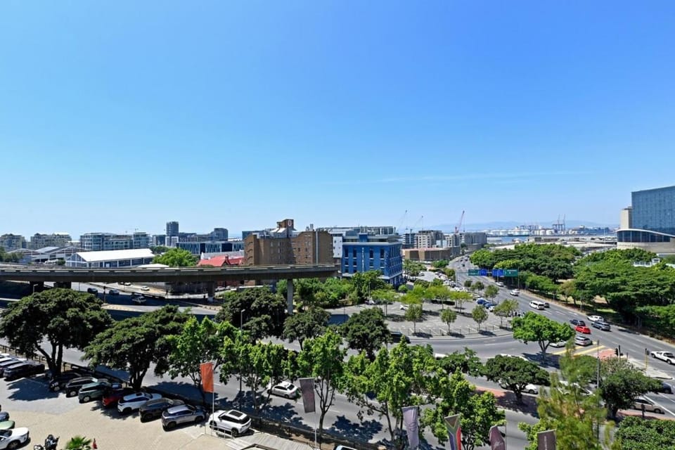 5th Floor Spacious One Bed De Waterkant Apartment in Cape Town