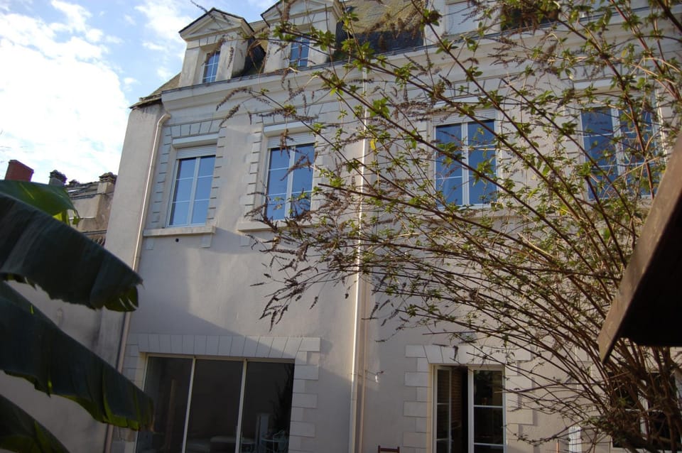 Property building, Day