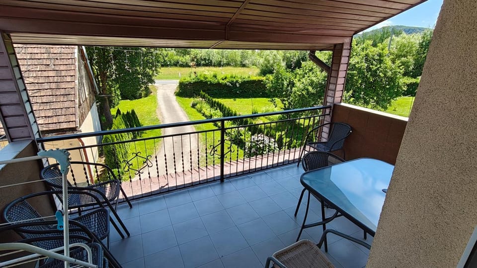 Cymborówka Farm Stay in Slovakia