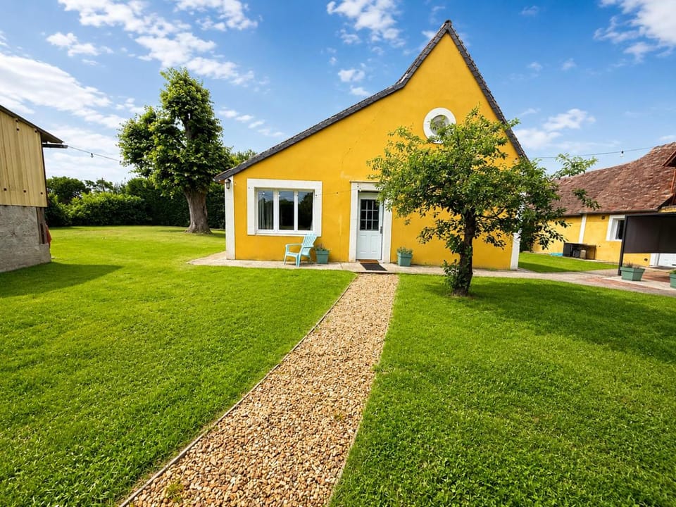 Property building, Garden, Garden, Garden view, Garden view