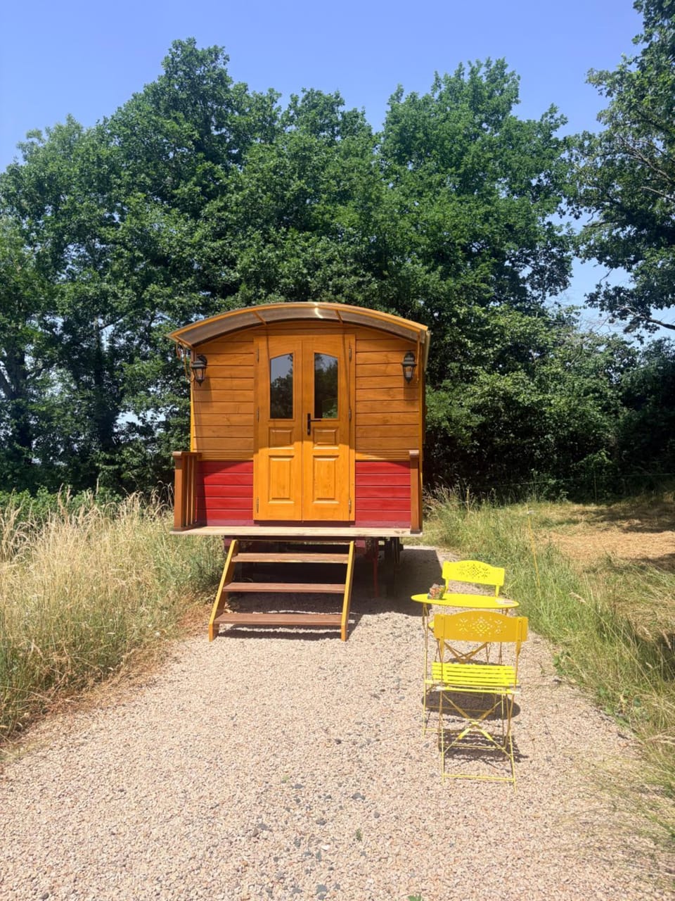 La roulotte de Clemence Luxury tent in Auvergne-Rhône-Alpes