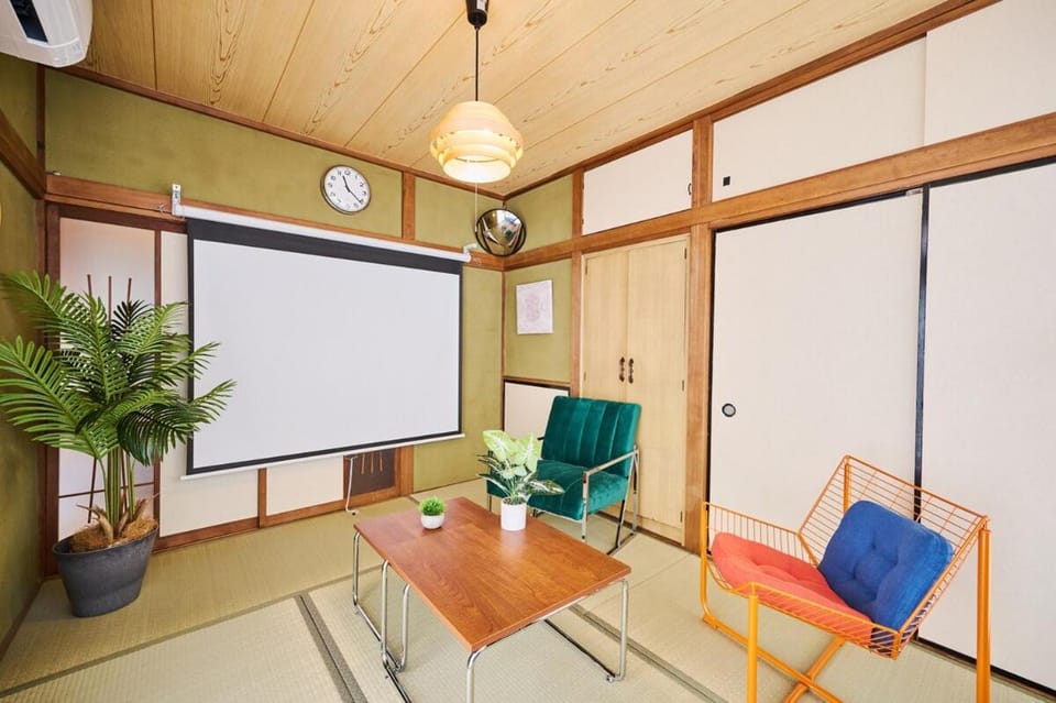 Living room, Seating area, air conditioner