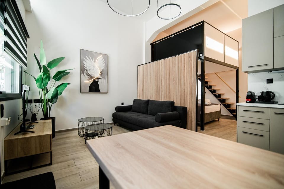 Kitchen or kitchenette, Living room, Seating area, Dining area