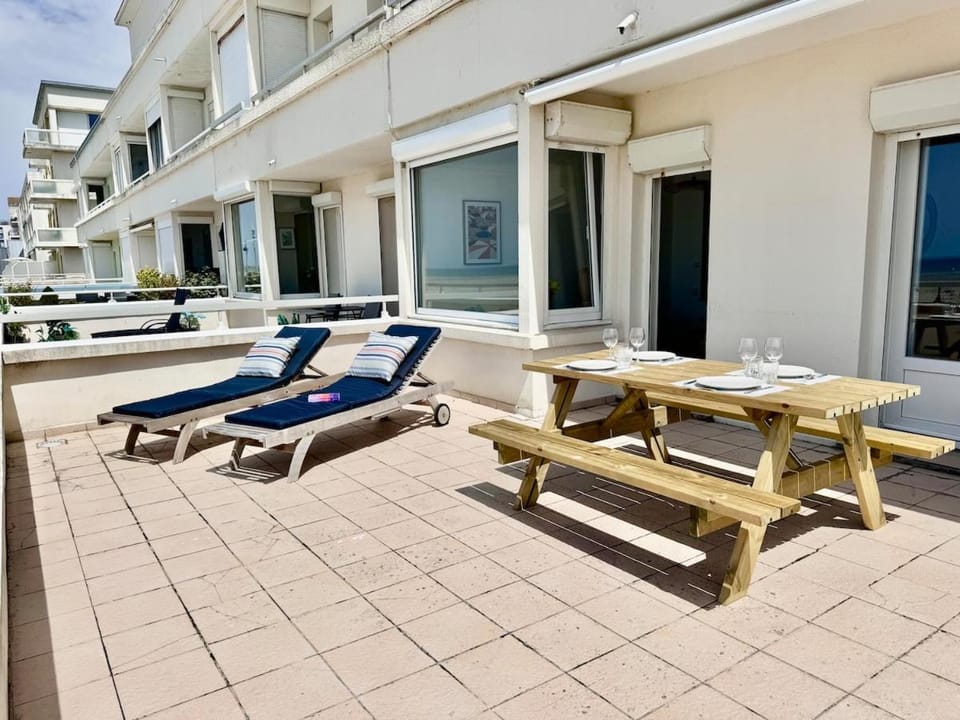 Camille - VUE MER - 2 chambres avec grande terrasse Apartment in Berck