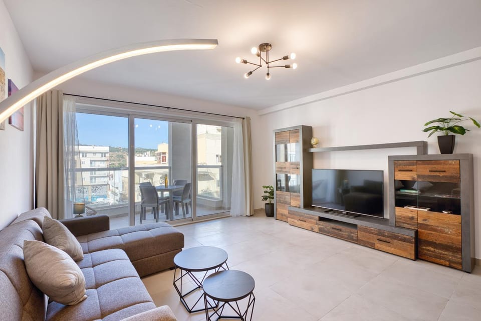 Large & stylish apartment with 2 balconies JVEL1-2 Apartment in Saint Paul's Bay