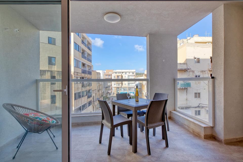 Large & stylish apartment with 2 balconies JVEL1-2 Apartment in Saint Paul's Bay