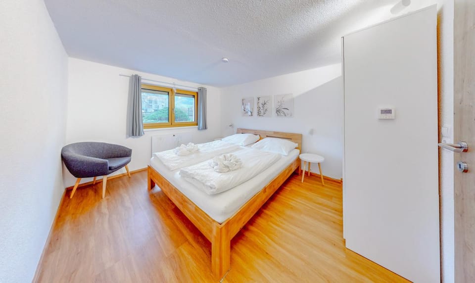 Bed, Photo of the whole room, Bedroom, wardrobe