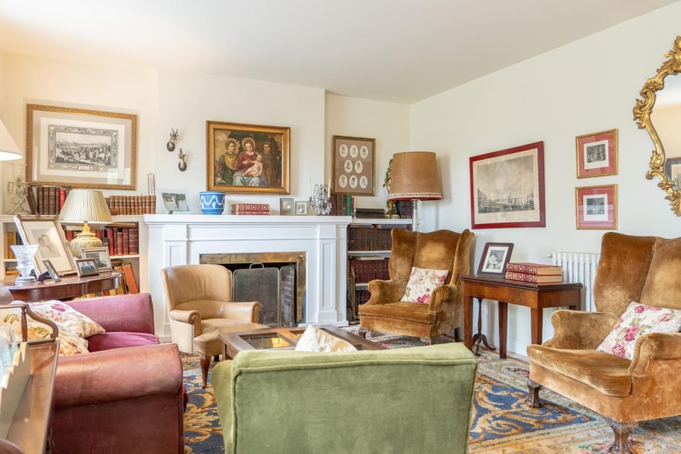 Property building, Living room