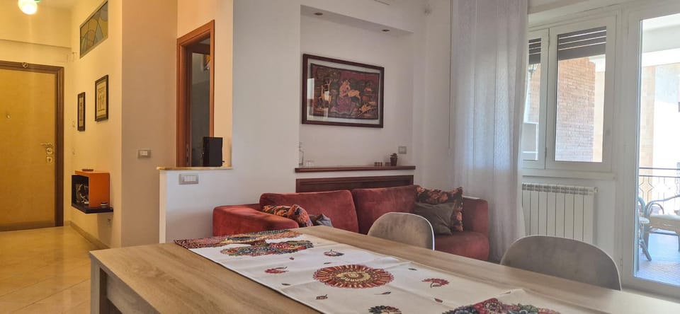 Quiet Apartment near Appia Antica 2 Bathrooms & Terraces Apartment in Rome