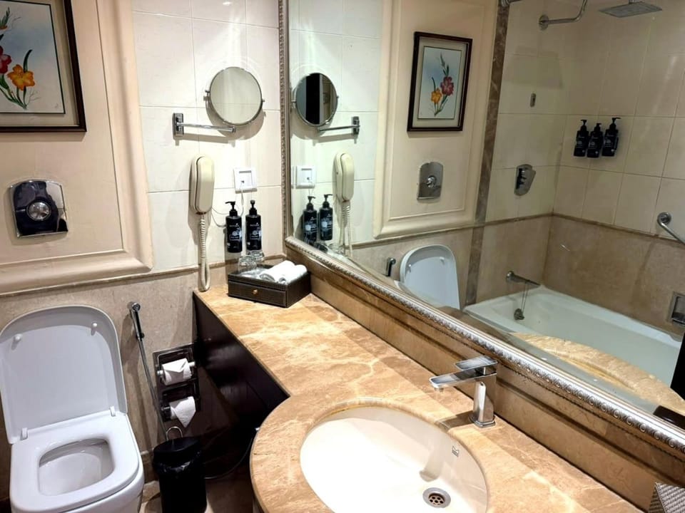 J J Plaza JHV Cantonment Varanasi Hotel in Varanasi