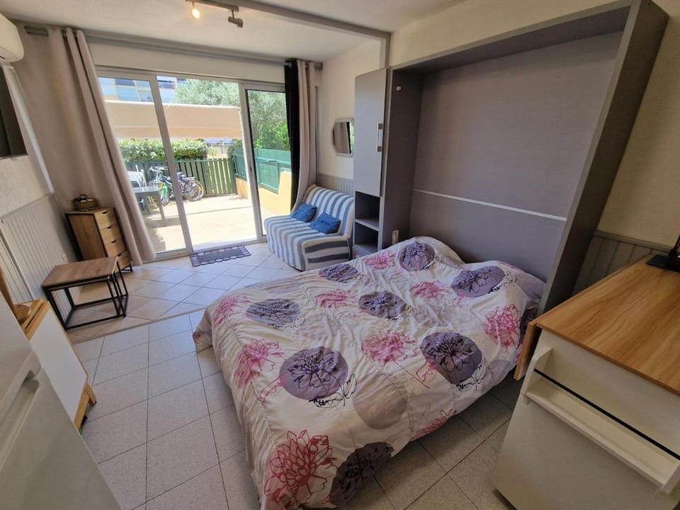 Le Voile d'Or - Studio cabin for 6- climatisation & Parking Cabin in Le Grau-du-Roi