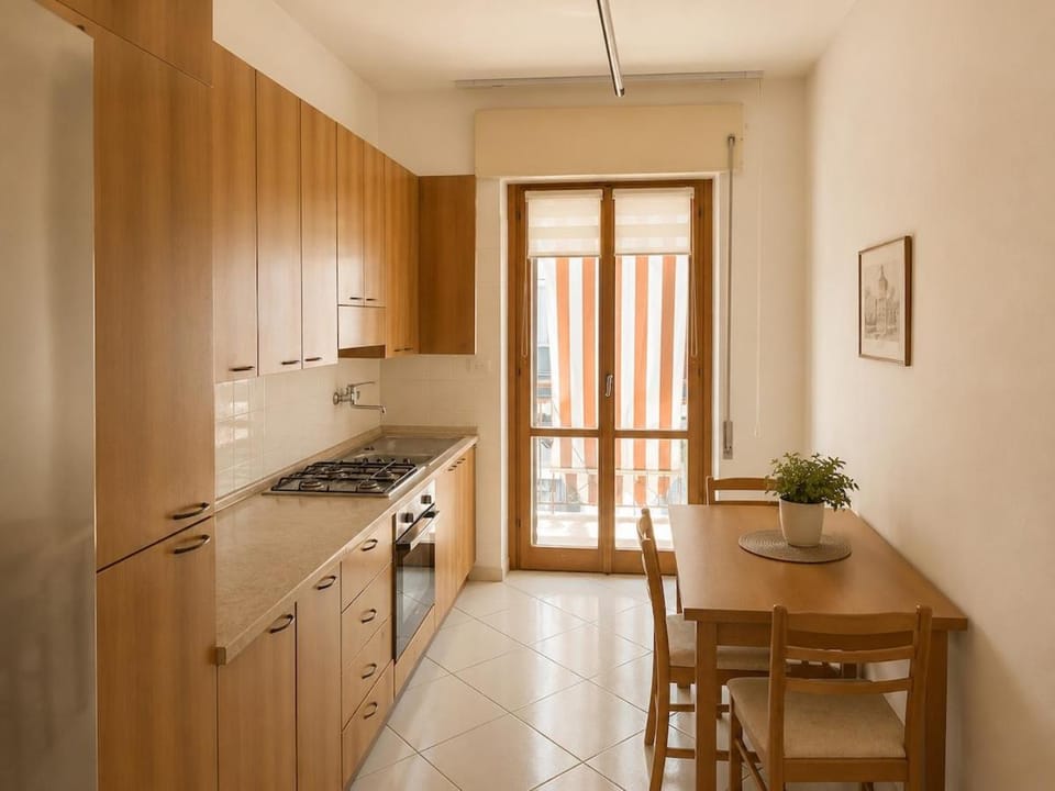 Communal kitchen, dishwasher, minibar, oven, stove