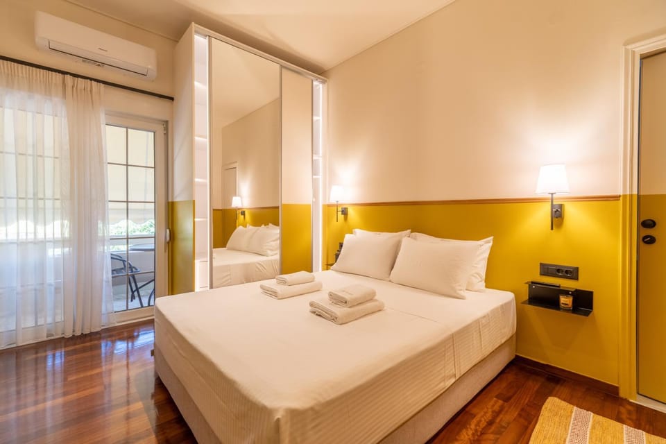 Photo of the whole room, Bedroom, towels, air conditioner